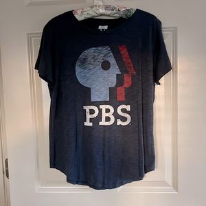 Women’s Tailgate brand PBS shirt size Medium - excellent used condition